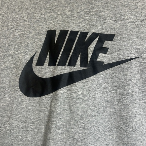 Nike Men's Light Gray Tank Top - Picture 3 of 6